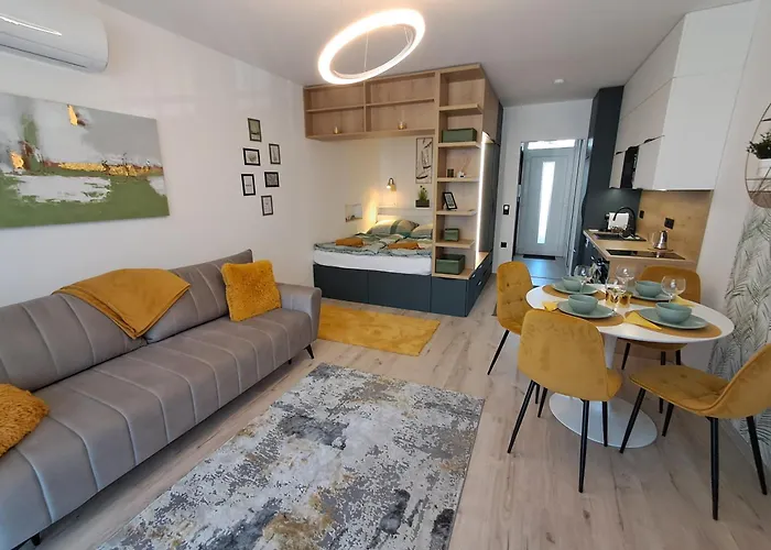 Gold & Green Apartment