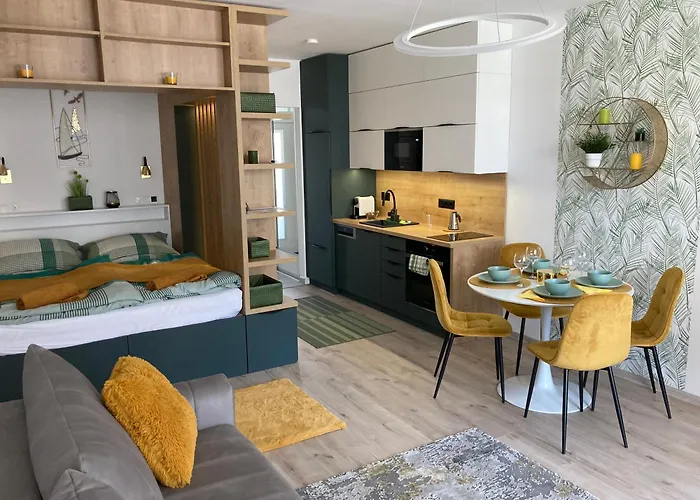 Gold & Green Apartment